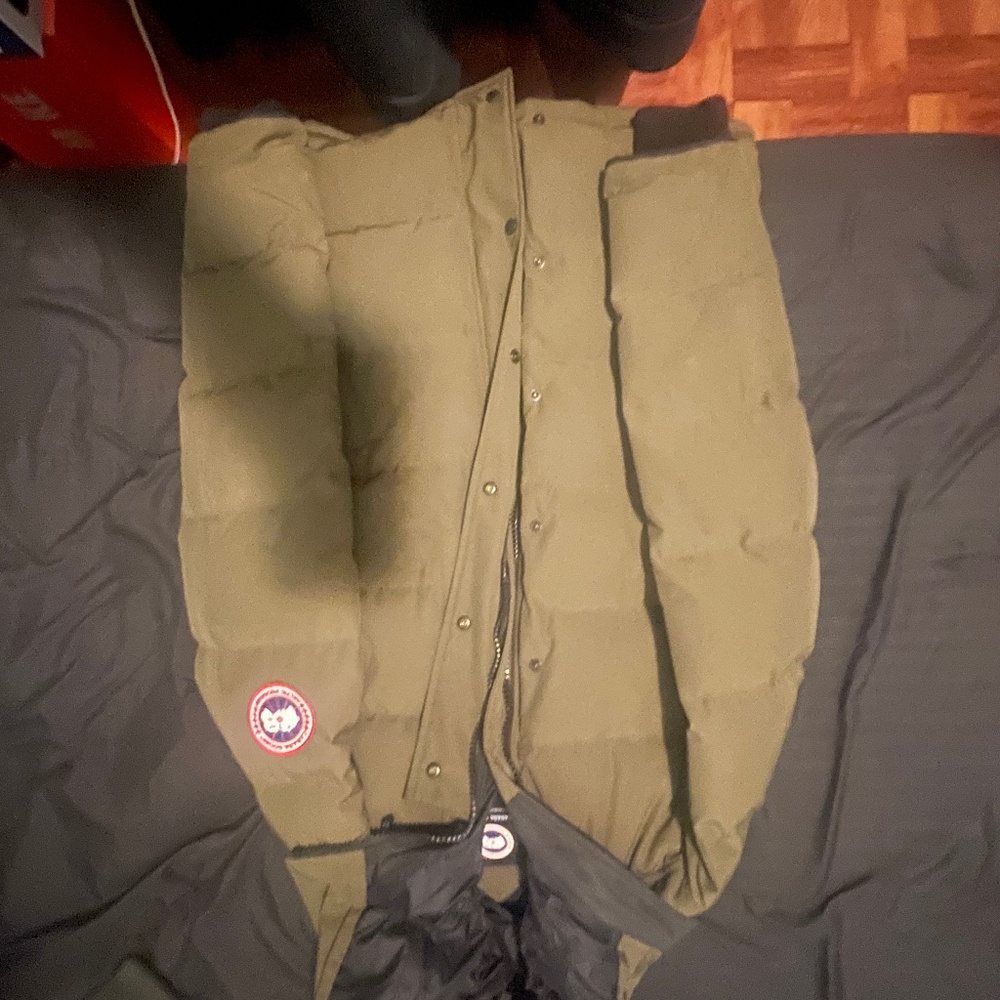 Jacket - Picture 1 of 4